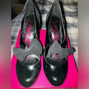 Kensie Girl Faux Patent Leather Heels black with Bow Size 8.5